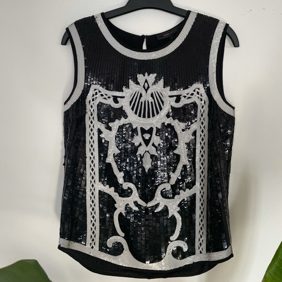 BCBG Sofi - Cutest Sequins Top - In great condition - Picture 3 of 9